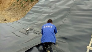 D-土工布、防渗膜人工湖项目
